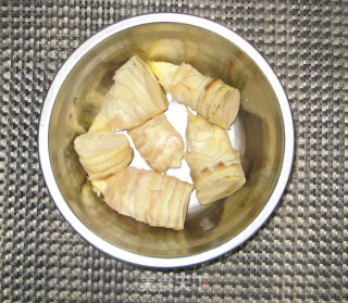 荠菜冬笋丝的做法步骤：1