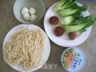 金枪鱼香菇面的做法步骤：1