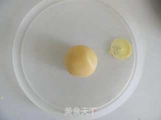 蜂蜜奶黄馅月饼的做法步骤：6