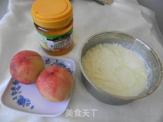 蜜桃酸奶的做法步骤：1