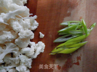 排骨烧花菜的做法步骤：2