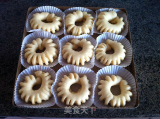 奶香花样面包的做法步骤：10