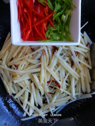 土豆君的爱情日志（3）=麻辣土豆的做法步骤：4