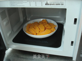 豆沙南瓜饼的做法步骤：3