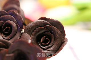 手工巧克力玫瑰花的做法步骤：14