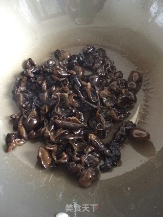 炒木耳的做法步骤：6