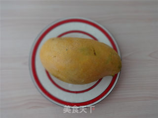 芒果玫瑰花的做法步骤：1