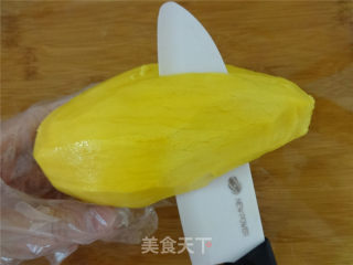 芒果玫瑰花的做法步骤：3