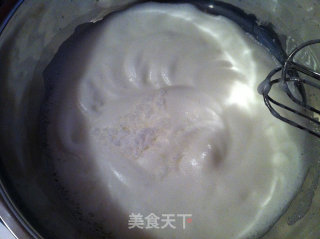戚风蛋糕卷的做法步骤：6