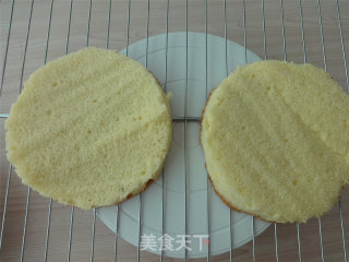 水蜜桃慕斯蛋糕的做法步骤：1