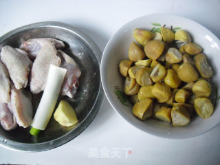 板粟烧鸡翅的做法步骤：1