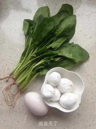 菠菜蛋丝鲜肉汤圆的做法步骤：1