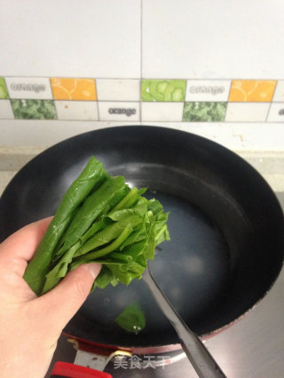菠菜蛋丝鲜肉汤圆的做法步骤：4