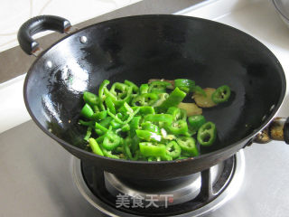 尖椒炒猪肺的做法步骤：4