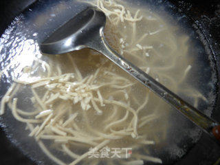 白菜芯炒千张丝的做法步骤：3