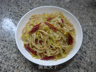 白菜芯炒千张丝的做法步骤：13