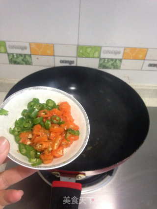 辣味白菜鱼片汤的做法步骤：2