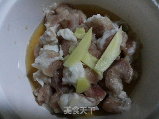 溜肉段的做法步骤：5