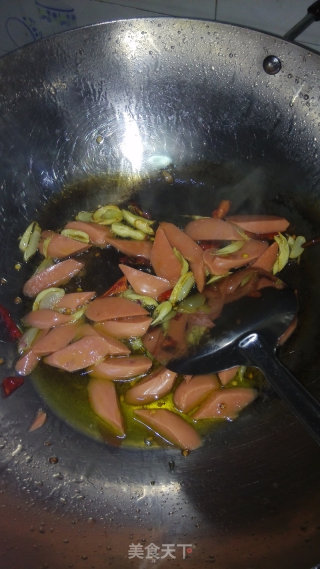 西葫芦（占瓜）炒火腿肠的做法步骤：3