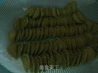 菠菜水饺的做法步骤：3