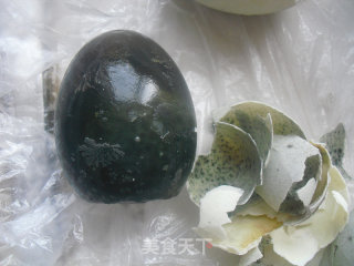 姜汁松花蛋的做法步骤：2