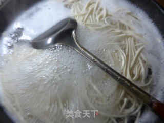 肉丝白菜炒面的做法步骤：3