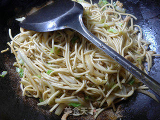 肉丝白菜炒面的做法步骤：13