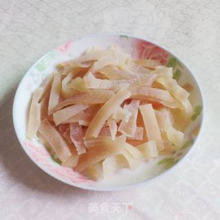 酸辣猪皮的做法步骤：3