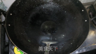 时令美味～～～～陈醋彩椒烩春笋的做法步骤：6