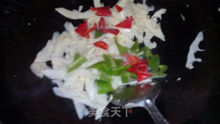 时令美味～～～～陈醋彩椒烩春笋的做法步骤：8