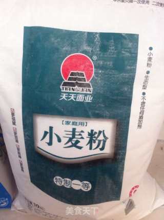 小麦馒头的做法步骤：1