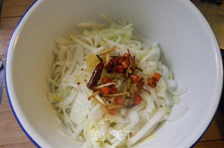 爽口酸辣白菜的做法步骤：5