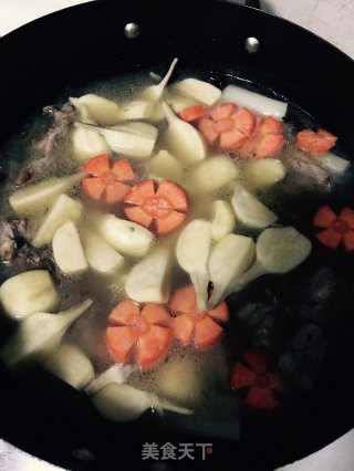 茨菰排骨汤的做法步骤：5