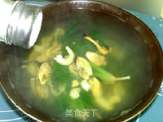 绿菠淡菜汤的做法步骤：10