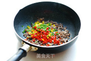 蒜是灵魂：蒜香牛肉炒饭的做法步骤：6