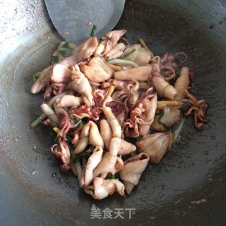 爆炒鱿鱼的做法步骤：5