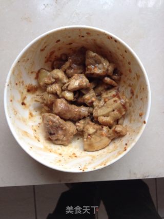 辣子鸡的做法步骤：1