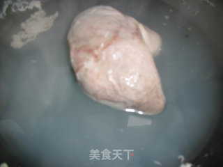 红枣粉条猪肚汤的做法步骤：2