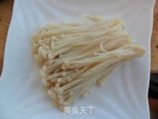 白灼金针菇的做法步骤：2