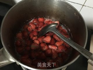 草莓酱的做法步骤：4