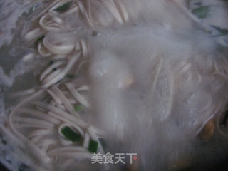 简单早餐---海虹汤面的做法步骤：5