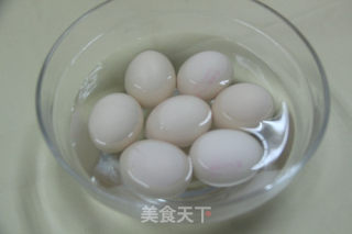 五香卤蛋的做法步骤：3