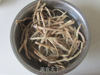 笋干烧肉的做法步骤：1