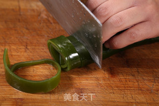 海带焖肉的做法步骤：2