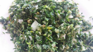 荠菜丸子：那唤起春意的圆丸靓汤的做法步骤：1