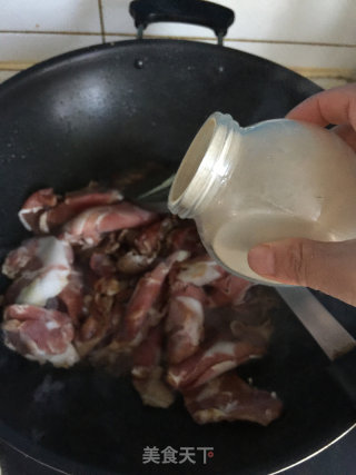 葱爆羊肉卷的做法步骤：5