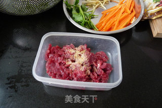 包菜丝炒牛肉的做法步骤：2
