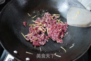 包菜丝炒牛肉的做法步骤：3
