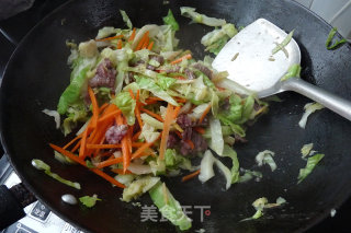 包菜丝炒牛肉的做法步骤：7