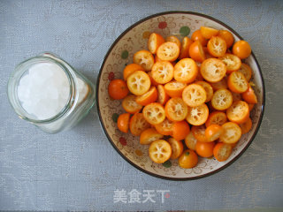 糖水金橘的做法步骤：2